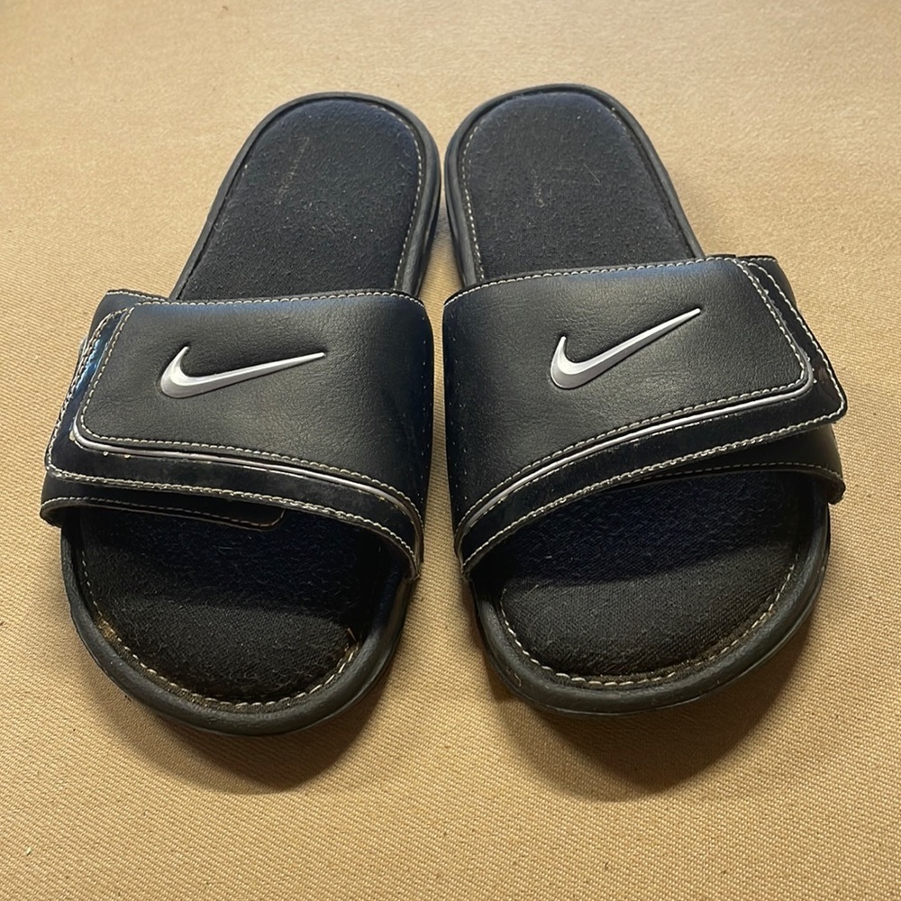 Nike male size 7